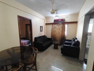 2 BHK Apartment For Rent in Khar West Mumbai  7848940