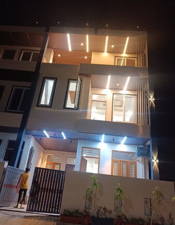 Kitchen in 4 BHK Villa at Ajmer Road – for Sale