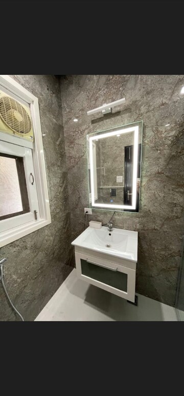 रेसिडेंशियल बिल्डर फ्लोर वर्ग यार्ड फॉर रेंट इन हौज़ खास दिल्ली  7849115