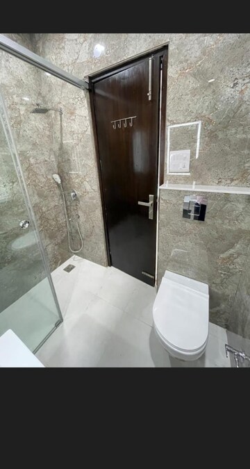 रेसिडेंशियल बिल्डर फ्लोर वर्ग यार्ड फॉर रेंट इन हौज़ खास दिल्ली  7849115