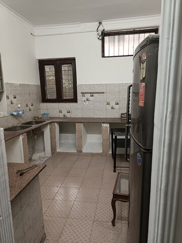 2 BHK Independent House For Rent in Sector 37