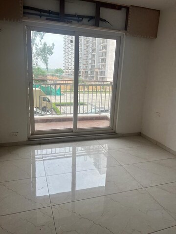 Room in 2 BHK Apartment at Rishita Manhattan, Gomti Nagar – for Sale