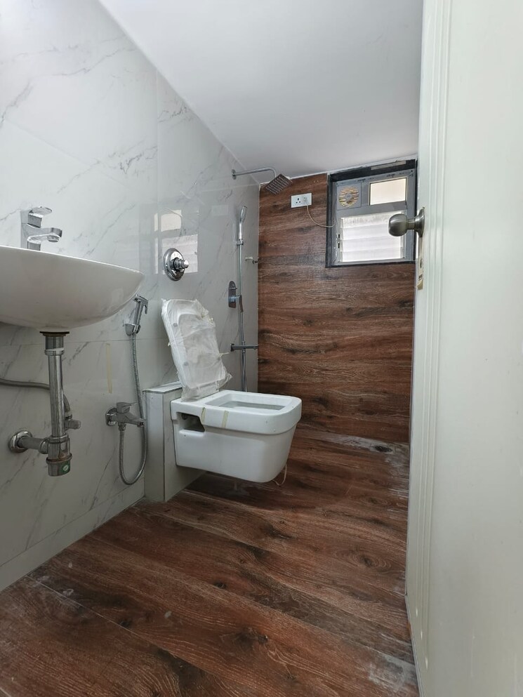 Bathroom, mayur-chsl 2 Bedroom 872 Sq.Ft. Apartment In Naupada Thane 7849754