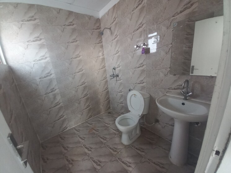 Bathroom, grihapravesh 2 Bedroom 1175 Sq.Ft. Apartment In Sector 77 Noida 7849902