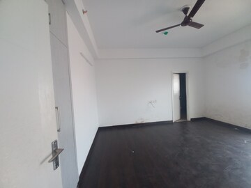 Room in 2 BHK Apartment at Grihapravesh, Sector 77 – for Sale