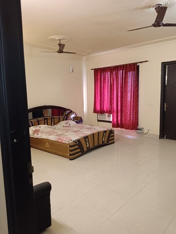 Bedroom in 3 BHK Villa at Godrej Woods, Sector 43 – for Rent