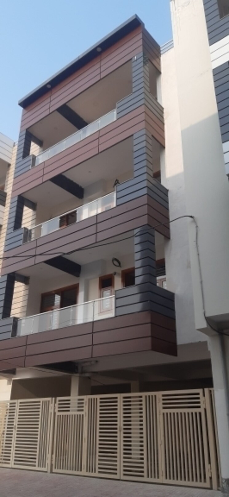 Exterior View, dlf ankur vihar 3 Bedroom 900 Sq.Ft. Builder Floor In Dlf Ankur Vihar Ghaziabad 7850041