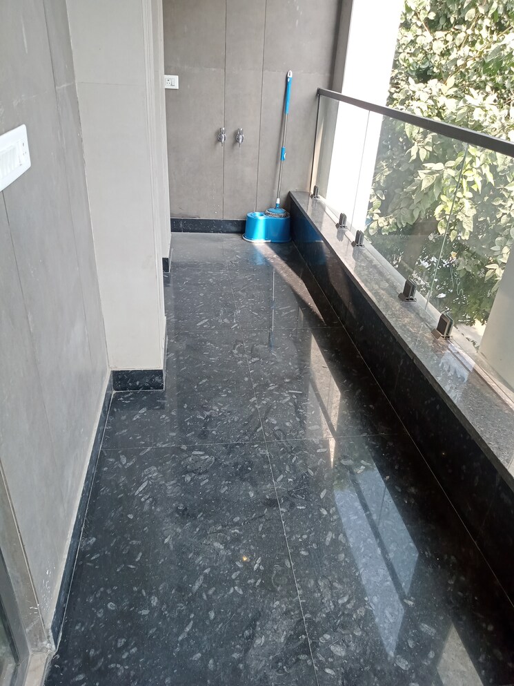 Balcony, paschim vihar 3 Bedroom 1800 Sq.Ft. Builder Floor In Paschim Vihar Delhi 7850095