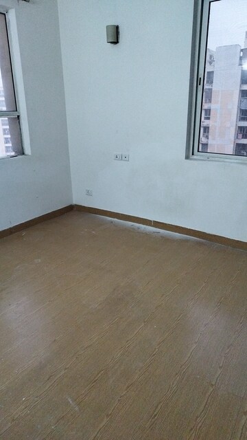 2 BHK Apartment For Rent in Jaypee Wish Town Klassic, Sector 134