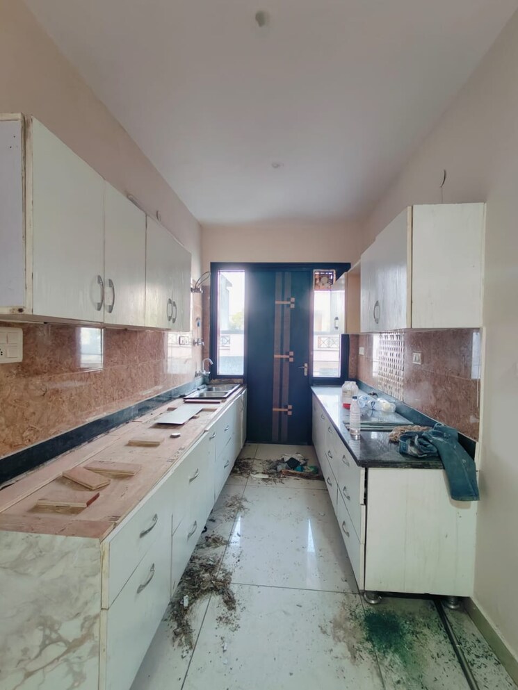 Kitchen, ansal-sushant-lok-i 3 Bedroom 2000 Sq.Ft. Builder Floor In Sector 43 Gurgaon 7850145