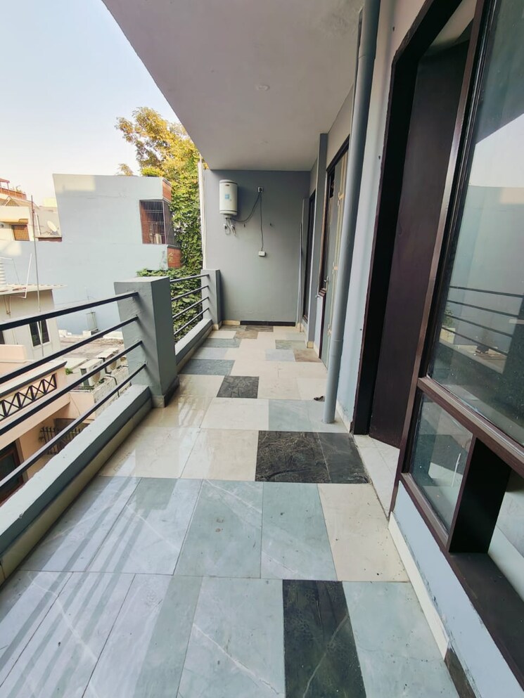 Balcony, ansal-sushant-lok-i 3 Bedroom 2000 Sq.Ft. Builder Floor In Sector 43 Gurgaon 7850145