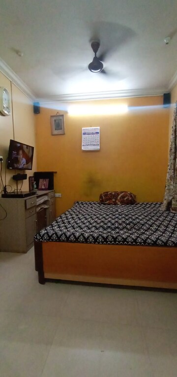 Bedroom in 1 BHK Apartment at Thane West – for Sale