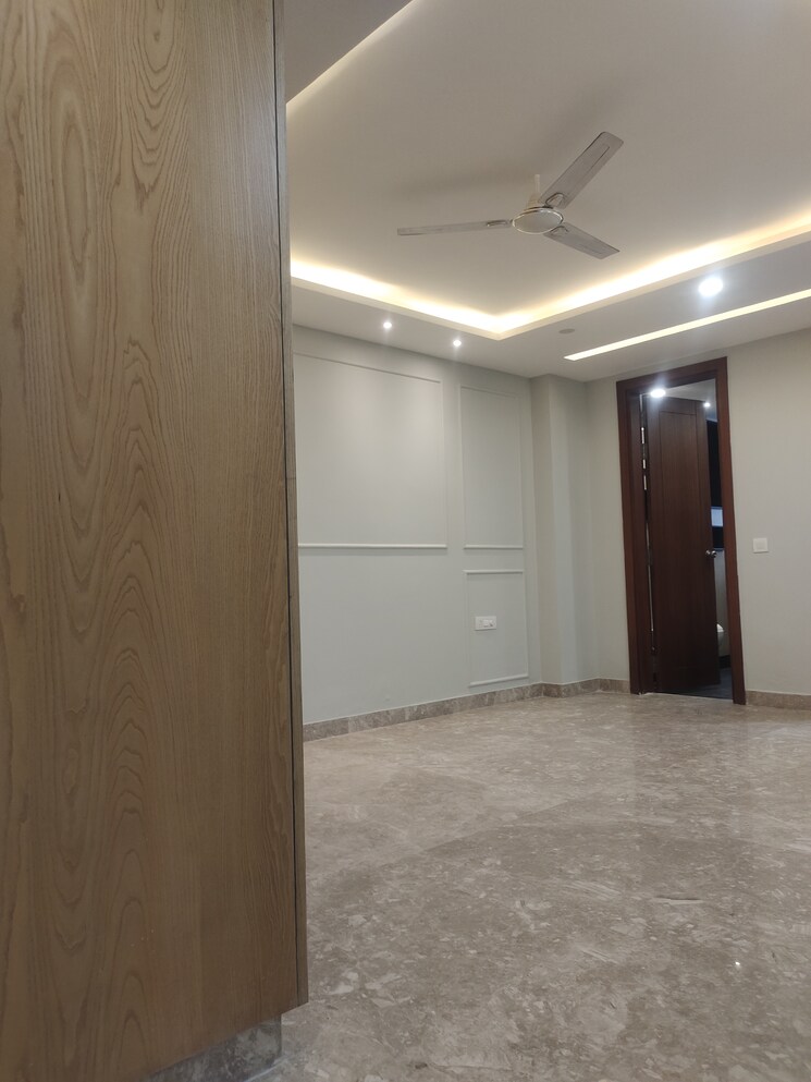 Room, greater kailash i 3 Bedroom 1800 Sq.Ft. Builder Floor In Greater Kailash I Delhi 7850209