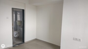 2 BHK Apartment For Rent in Kalpataru Paramount, Kapur Bawdi