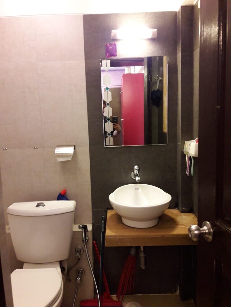 Bathroom, hicons-residency 2 Bedroom 1100 Sq.Ft. Apartment In Bandra West Mumbai 7850317