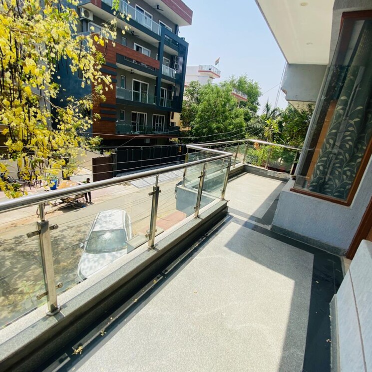 Balcony, sector 39 Pg For Boys In Sector 39 7850398