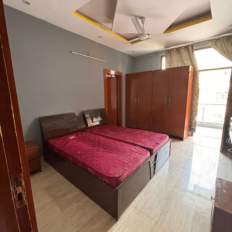 Bedroom, sector 39 Pg For Boys In Sector 39 7850398