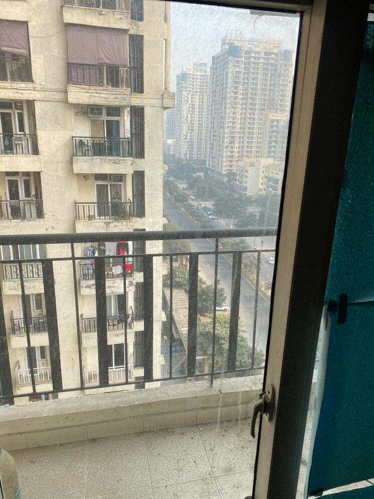 Balcony, amrapali-princely-estate 3 Bedroom 1540 Sq.Ft. Apartment In Sector 76 Noida 7850409