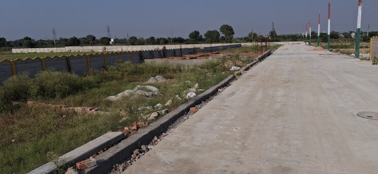 undefined, upsidc site b  200 Sq.Yd. Plot In Upsidc Site B Greater Noida 7850514