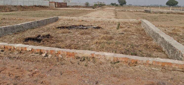 undefined, upsidc site b  95 Sq.Yd. Plot In Upsidc Site B Greater Noida 7850516