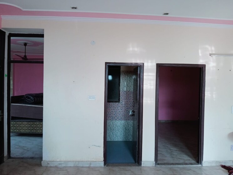 Room, sector 50 6 Bedroom 1650 Sq.Ft. Independent House In Sector 50 Noida 7850540