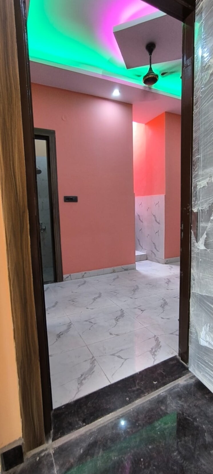 Room, sector 50 6 Bedroom 1650 Sq.Ft. Independent House In Sector 50 Noida 7850540