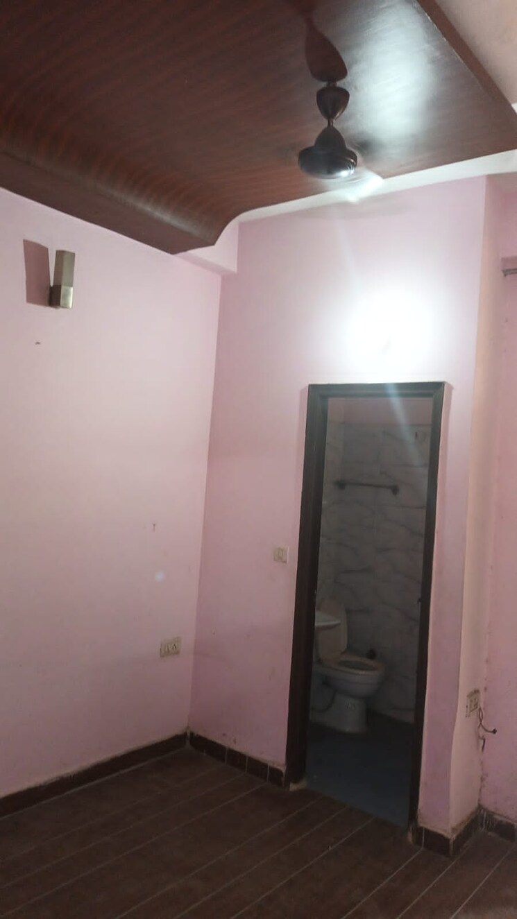 Attached Bathroom, vijay nagar 2 Bedroom 1200 Sq.Ft. Builder Floor In Vijay Nagar Ghaziabad 7850615
