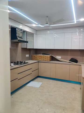 Kitchen in 4 BHK Builder Floor at BPTP Amstoria, Sector 102 – for Sale