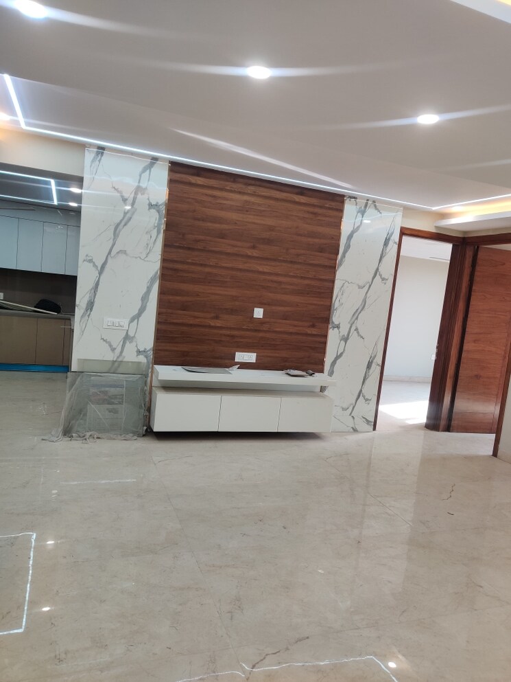 Room, bptp-amstoria 4 Bedroom 250 Sq.Yd. Builder Floor In Sector 102 Gurgaon 7850726