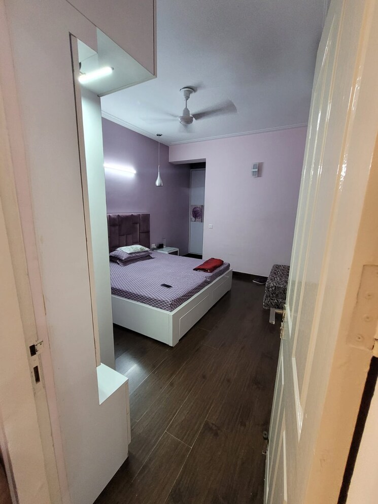 Bathroom, mahagun-mezzaria 3 Bedroom 2500 Sq.Ft. Apartment In Sector 78 Noida 7850735