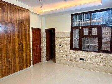 रेसिडेंशियल बिल्डर फ्लोर वर्ग फुट फॉर रेंट इन अहिंसा खंड 2 ग़ाज़ियाबाद  7850752