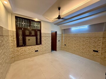 रेसिडेंशियल बिल्डर फ्लोर वर्ग फुट फॉर रेंट इन अहिंसा खंड 2 ग़ाज़ियाबाद  7850752