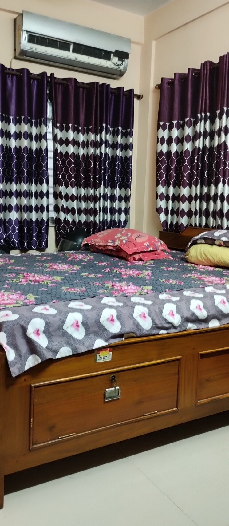 Room, santoshpur 2 Bedroom 1000 Sq.Ft. Apartment In Santoshpur Kolkata 7850762