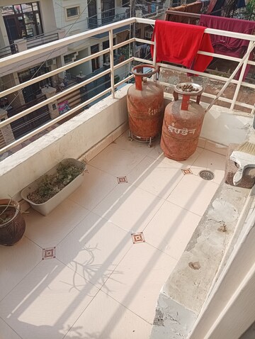 Furnished Amenities in 2 BHK Builder Floor at Guru Nanak Enclave, Dhakoli Village – for Sale