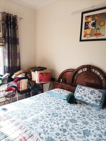 Living Room in 2 BHK Builder Floor at Guru Nanak Enclave, Dhakoli Village – for Sale