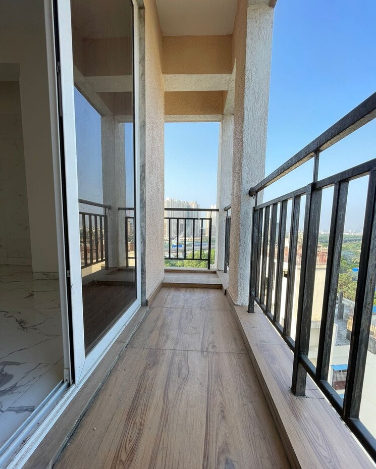 Balcony, ashok-nagar-complex-ashok-nagar 1 Bedroom 500 Sq.Ft. Apartment In Ashok Nagar Thane 7850785