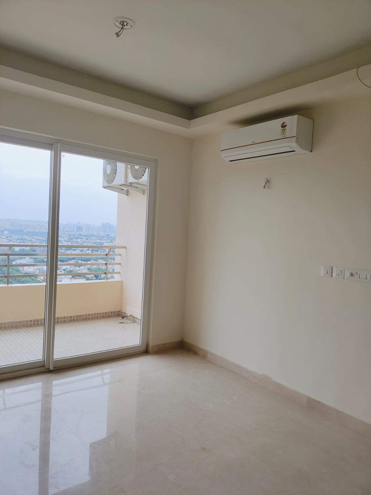 3 BHK + Pooja Room Apartment For Sale in Unitech Horizon Gn Sector