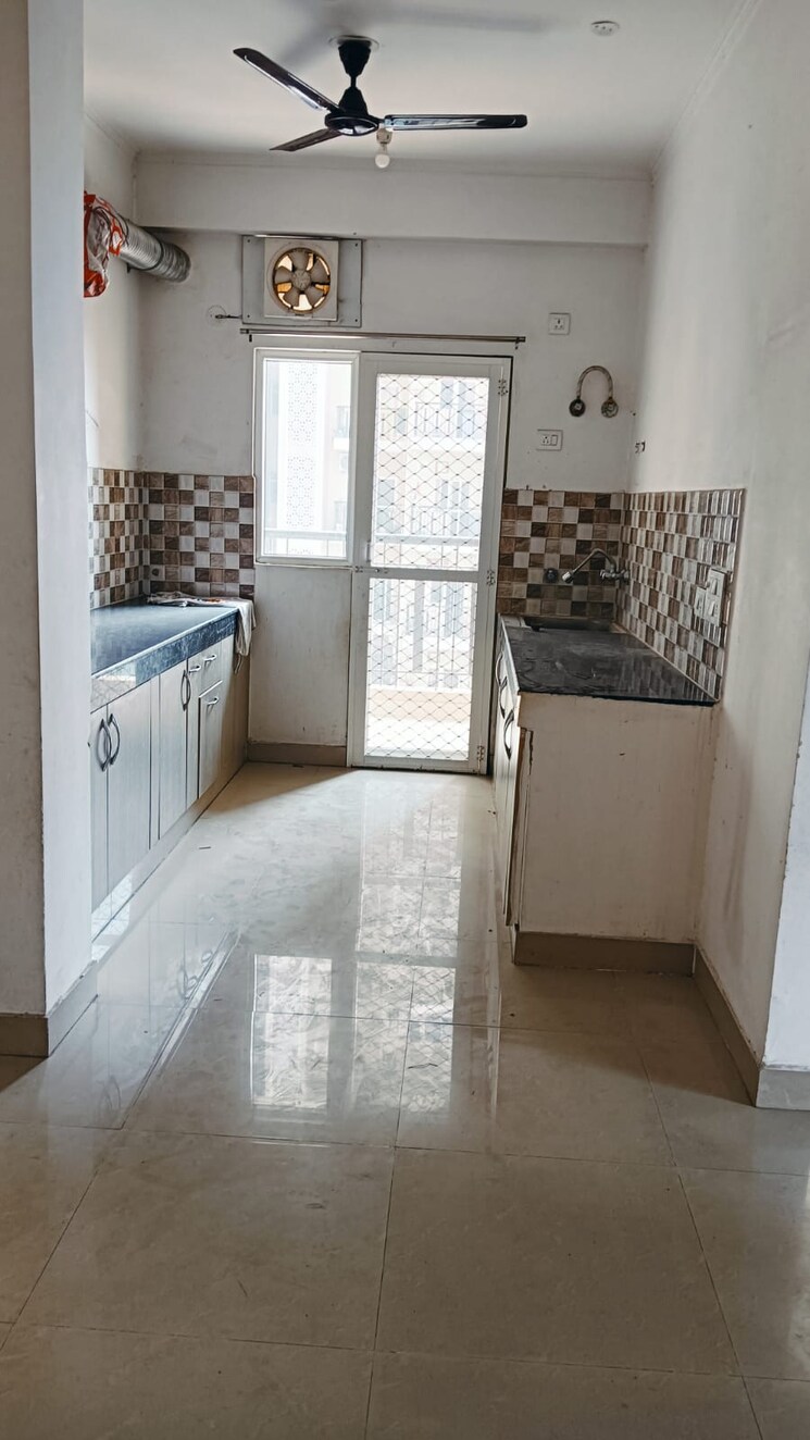 Kitchen, rise-organic-ghar 2.5 Bedroom 1239 Sq.Ft. Apartment In Lal Kuan Ghaziabad 7851123