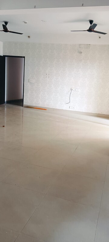 Room in 2.5 BHK Apartment at Rise Organic Ghar, Lal Kuan – for Sale