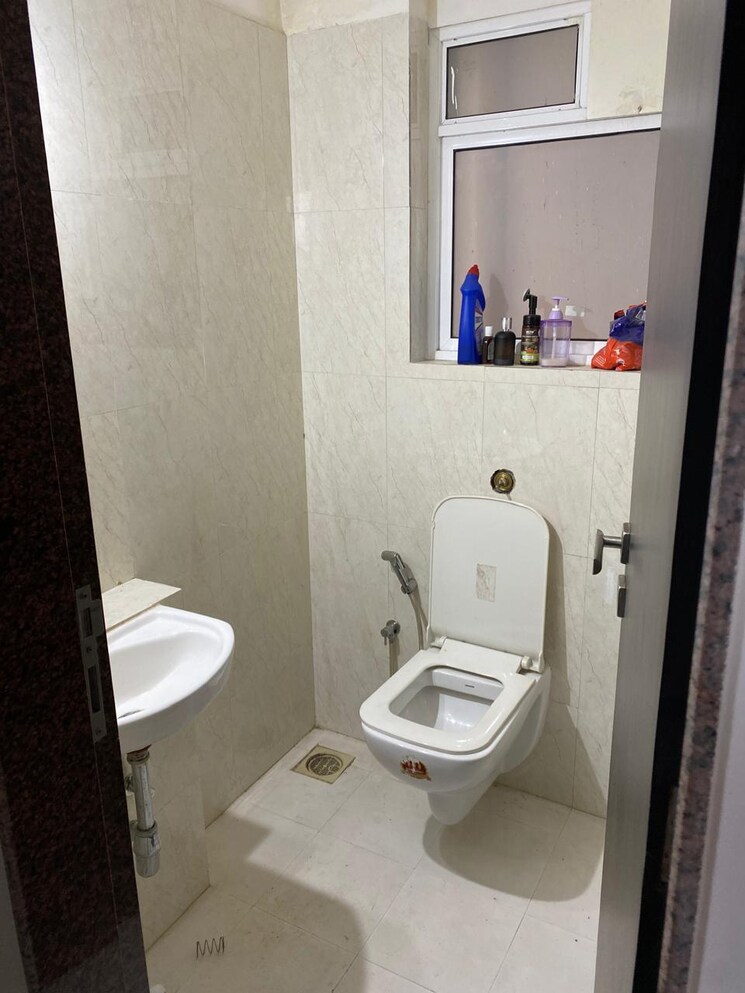 Bathroom, puranik-hometown 1 Bedroom 450 Sq.Ft. Apartment In Ghodbunder Road Thane 7851160