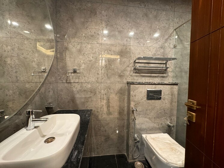 Bathroom, sector 55 4 Bedroom 2700 Sq.Ft. Builder Floor In Sector 55 Gurgaon 7851191