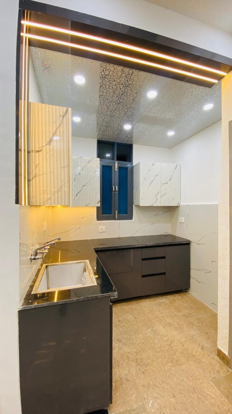 Kitchen, gyan khand i 2 Bedroom 900 Sq.Ft. Builder Floor In Gyan Khand I Ghaziabad 7851213