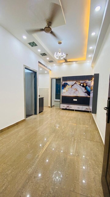 Room in 2 BHK Builder Floor at Gyan Khand I – for Sale