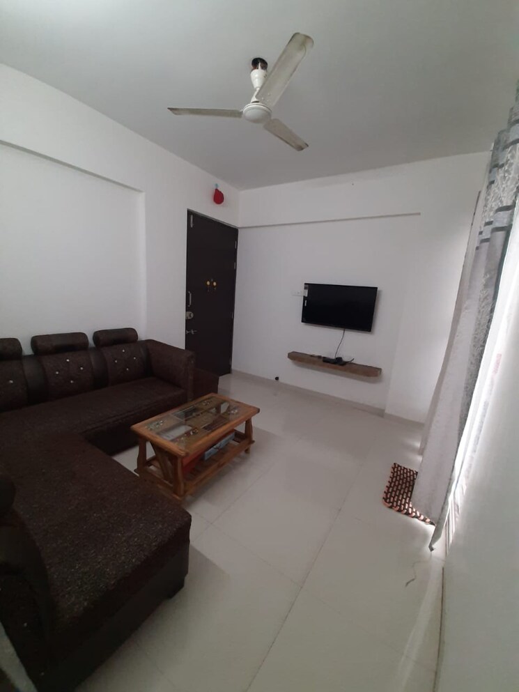 Living Room, siya-apartment-2 1 Bedroom 500 Sq.Ft. Apartment In Balewadi Pune 7851312