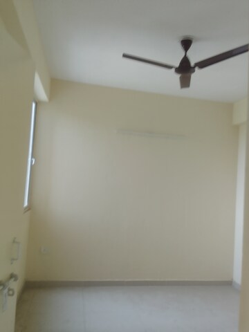 Room in 3 BHK Apartment at Conscient Habitat Residences, Sector 78 – for Sale