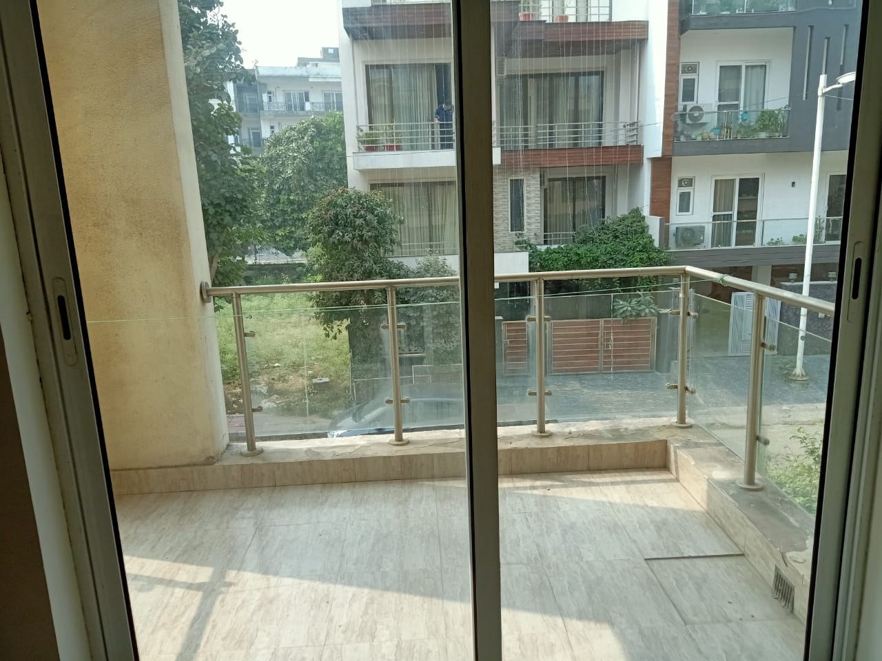 3.5 BHK + Servant Room Apartment For Sale in Orchid Petals