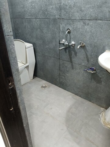 2 BHK Builder Floor For Rent in Vivek Vihar