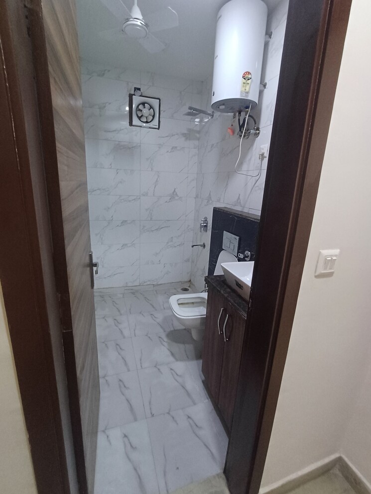 Kitchen, ramesh nagar 2.5 Bedroom 900 Sq.Ft. Builder Floor In Ramesh Nagar Delhi 7851561