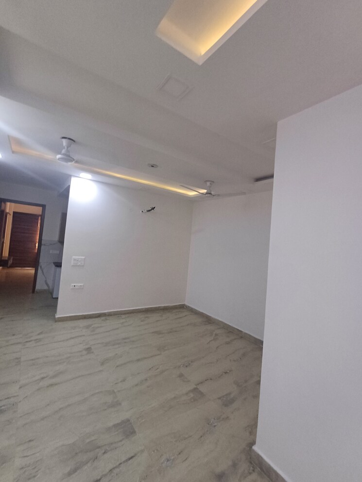 undefined, ramesh nagar 2.5 Bedroom 900 Sq.Ft. Builder Floor In Ramesh Nagar Delhi 7851561