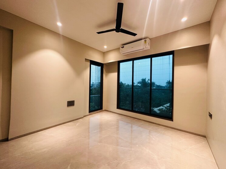 Room, khar west 3 Bedroom 1300 Sq.Ft. Apartment In Khar West Mumbai 7851582